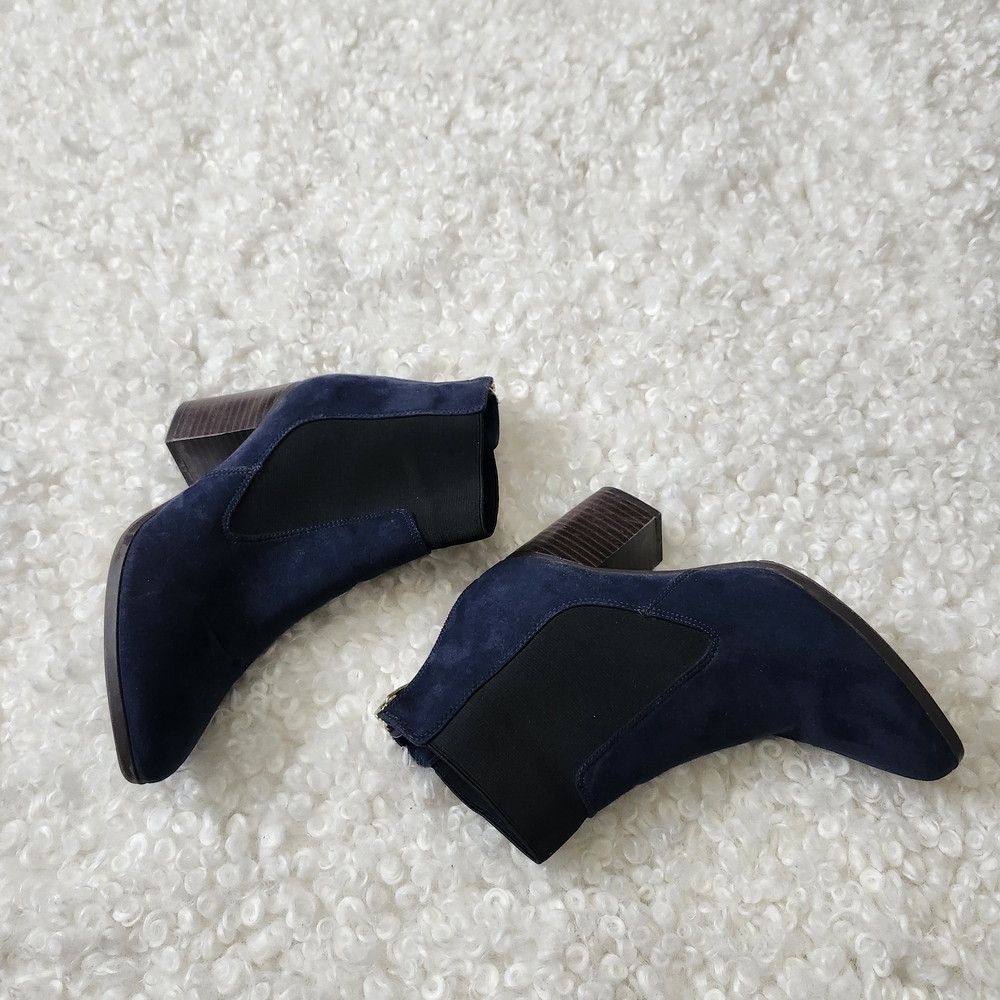 Fioni Navy Blue Booties 6 classic suede look back zipper Chelsea Ankle Shoes